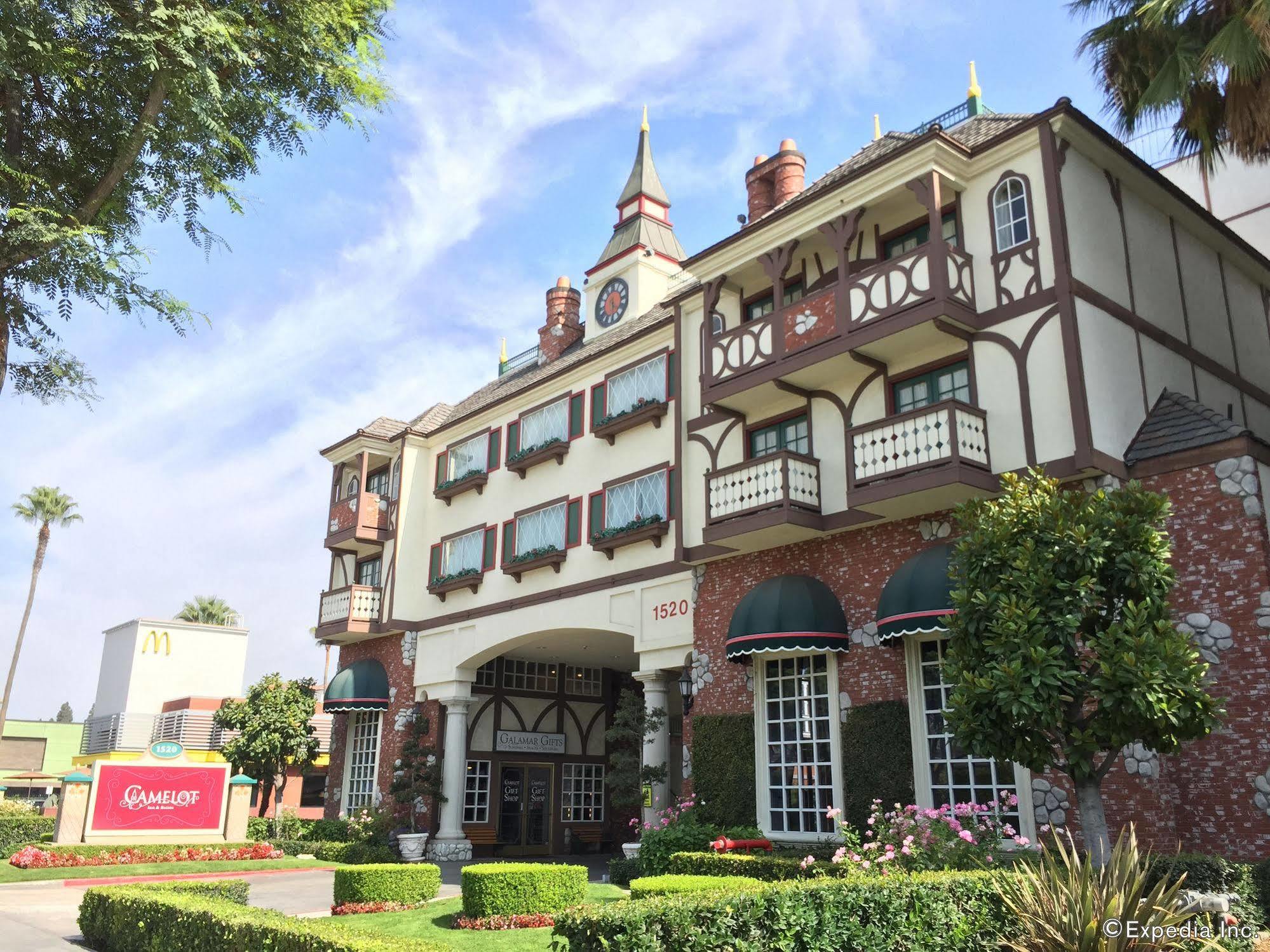 Anaheim Camelot Inn & Suites מראה חיצוני תמונה