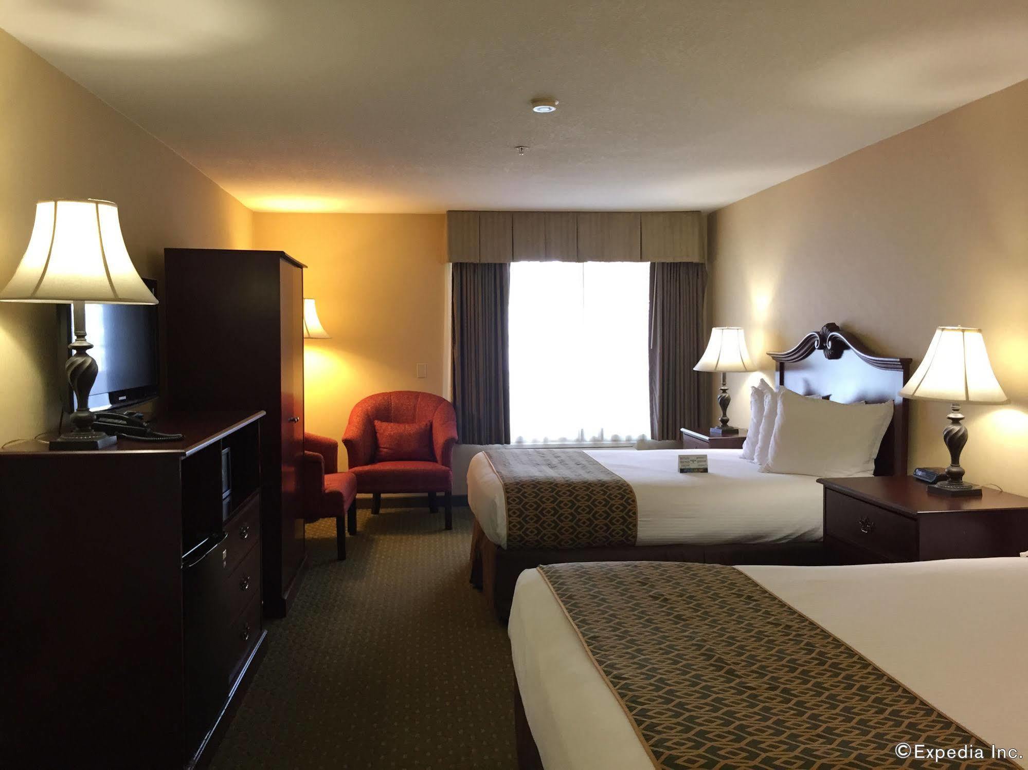 Anaheim Camelot Inn & Suites מראה חיצוני תמונה