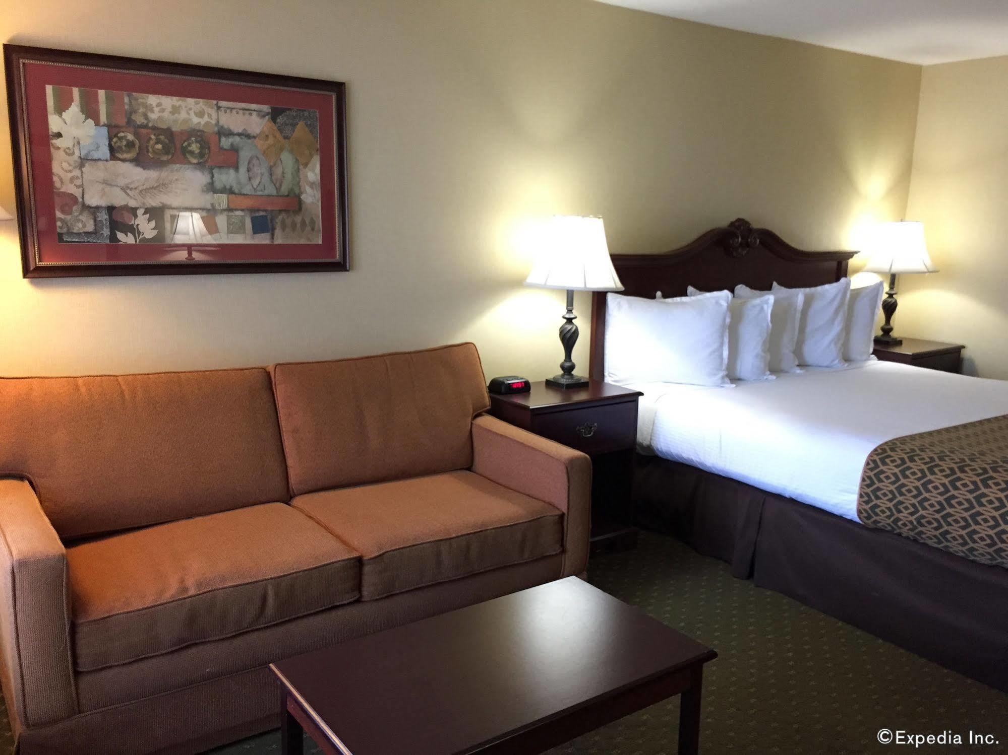 Anaheim Camelot Inn & Suites מראה חיצוני תמונה